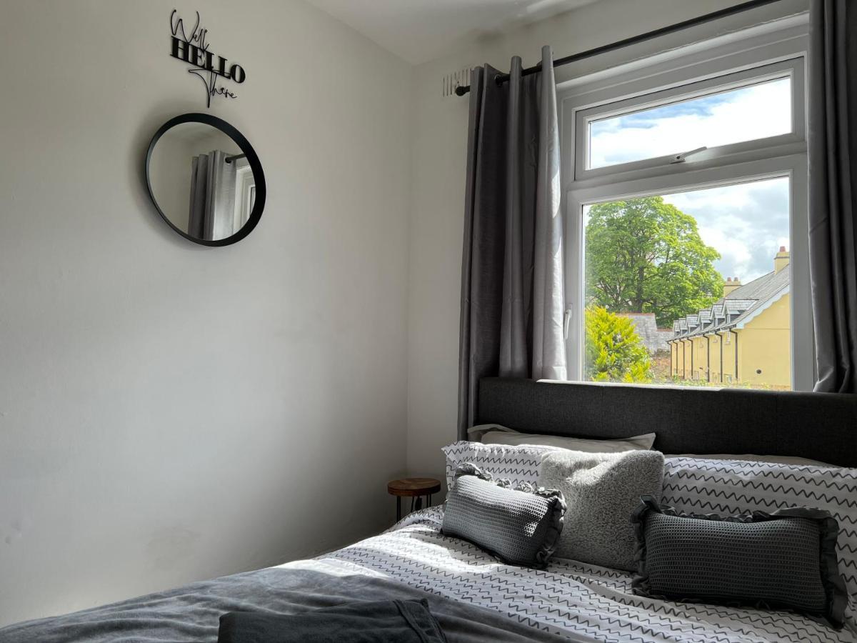 Brecon Town 3 Bedroom House Sleeps 6 Central Location Exterior photo